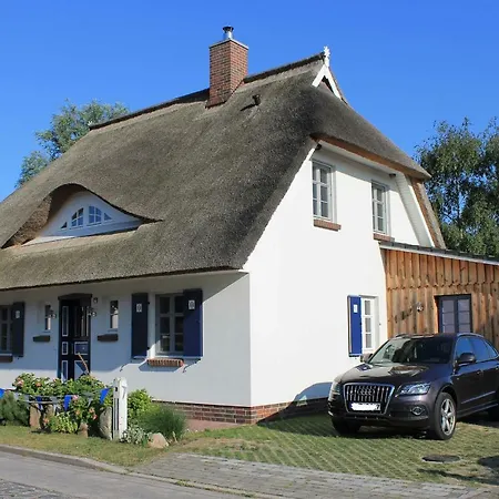 Ferienhaus Direkt Am Wasser F Born