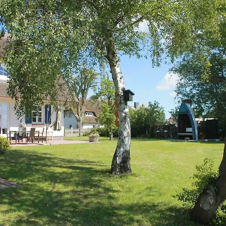 Ferienhaus Direkt Am Wasser F * Born