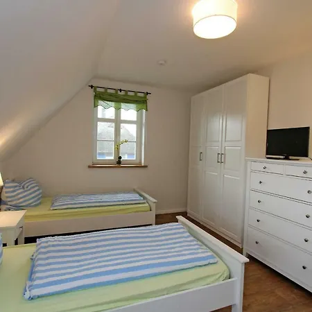 Ferienhaus Direkt Am Wasser F Born