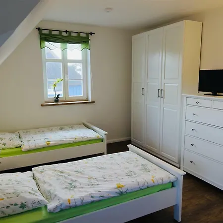 Ferienhaus Direkt Am Wasser F * Born