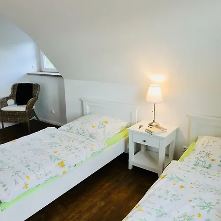 Ferienhaus Direkt Am Wasser F Hébergement de vacances *
